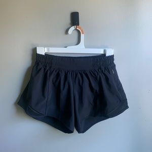 Lululemon Hotty Hot Lined shorts